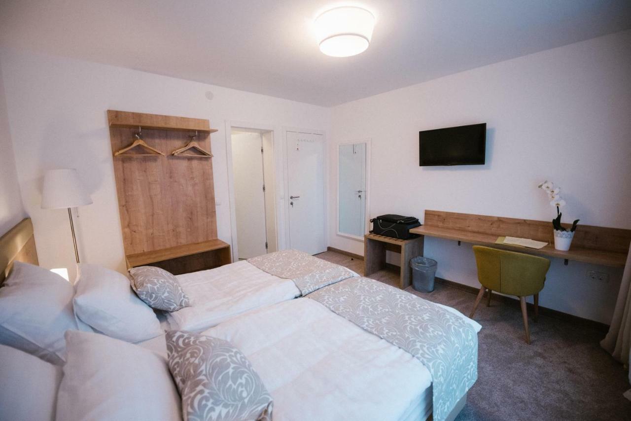 2I Rooms Ðakovo Exterior foto